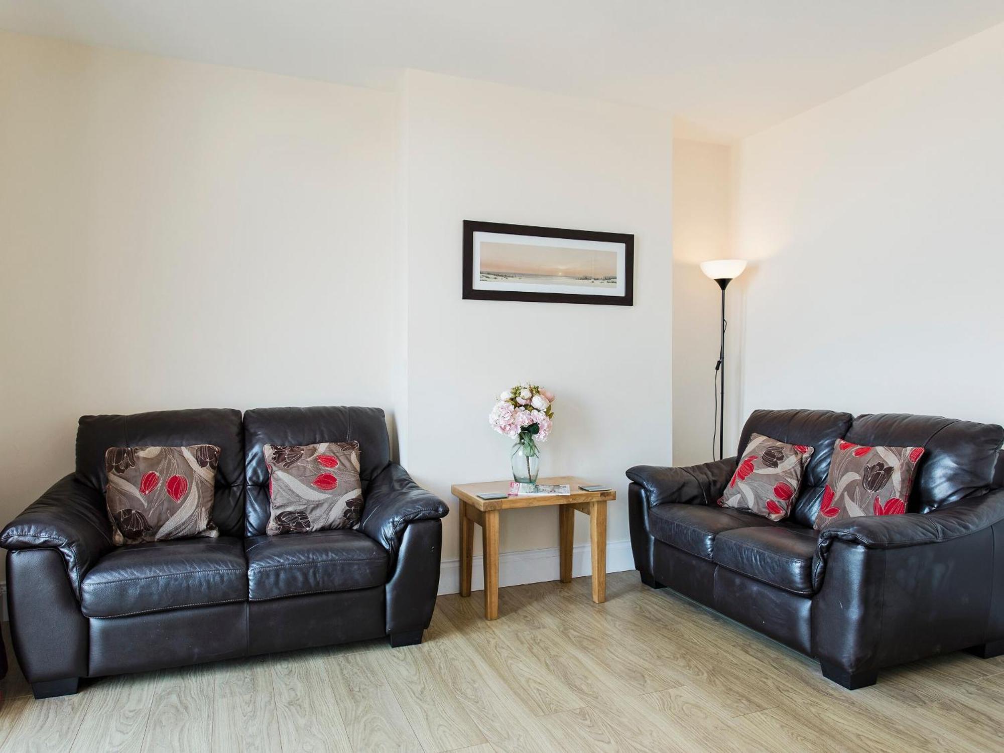 Sunny Beach Apartments Shanklin Exterior foto