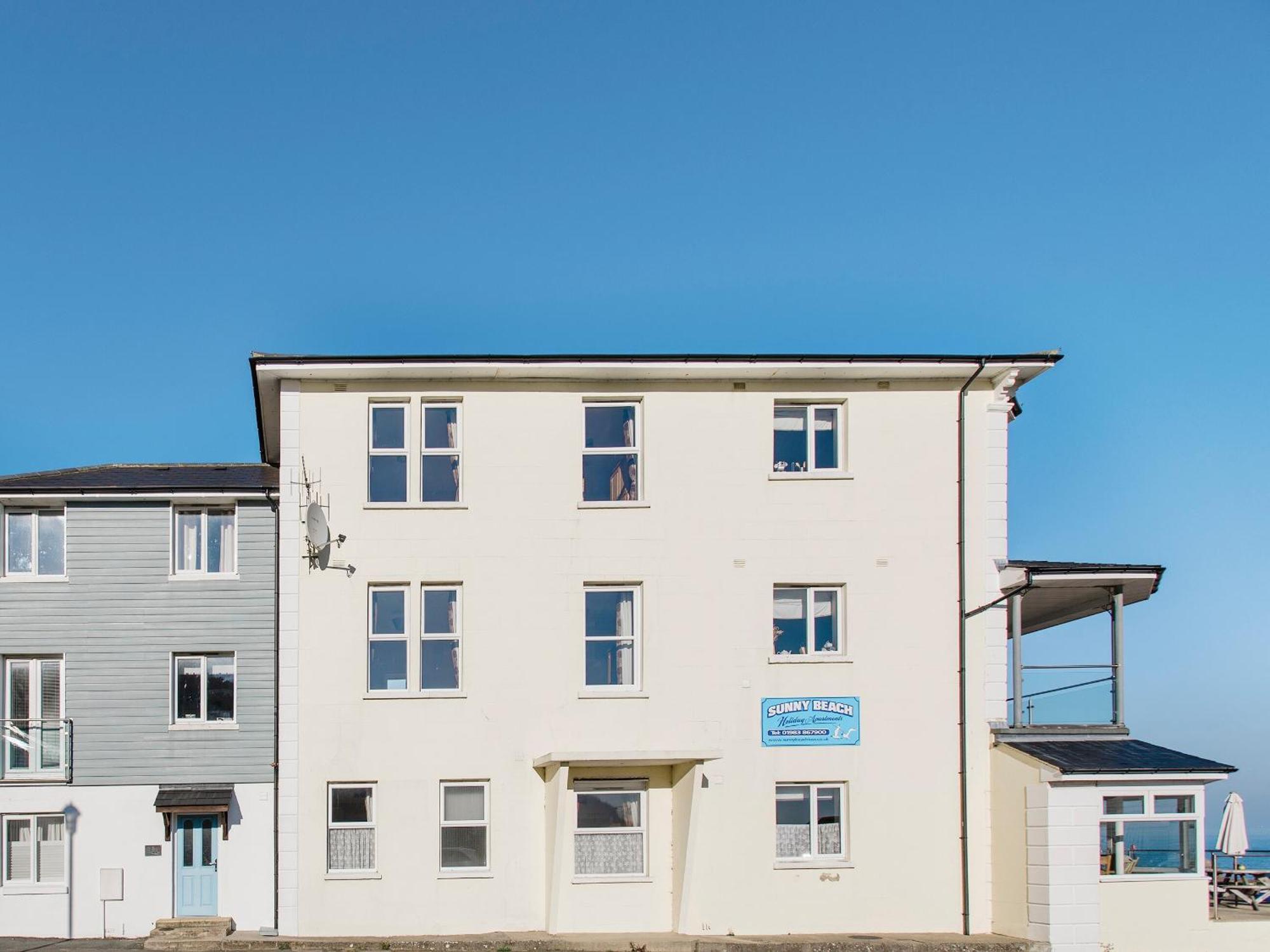 Sunny Beach Apartments Shanklin Exterior foto